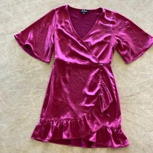 Lulu’s satin mini dress.